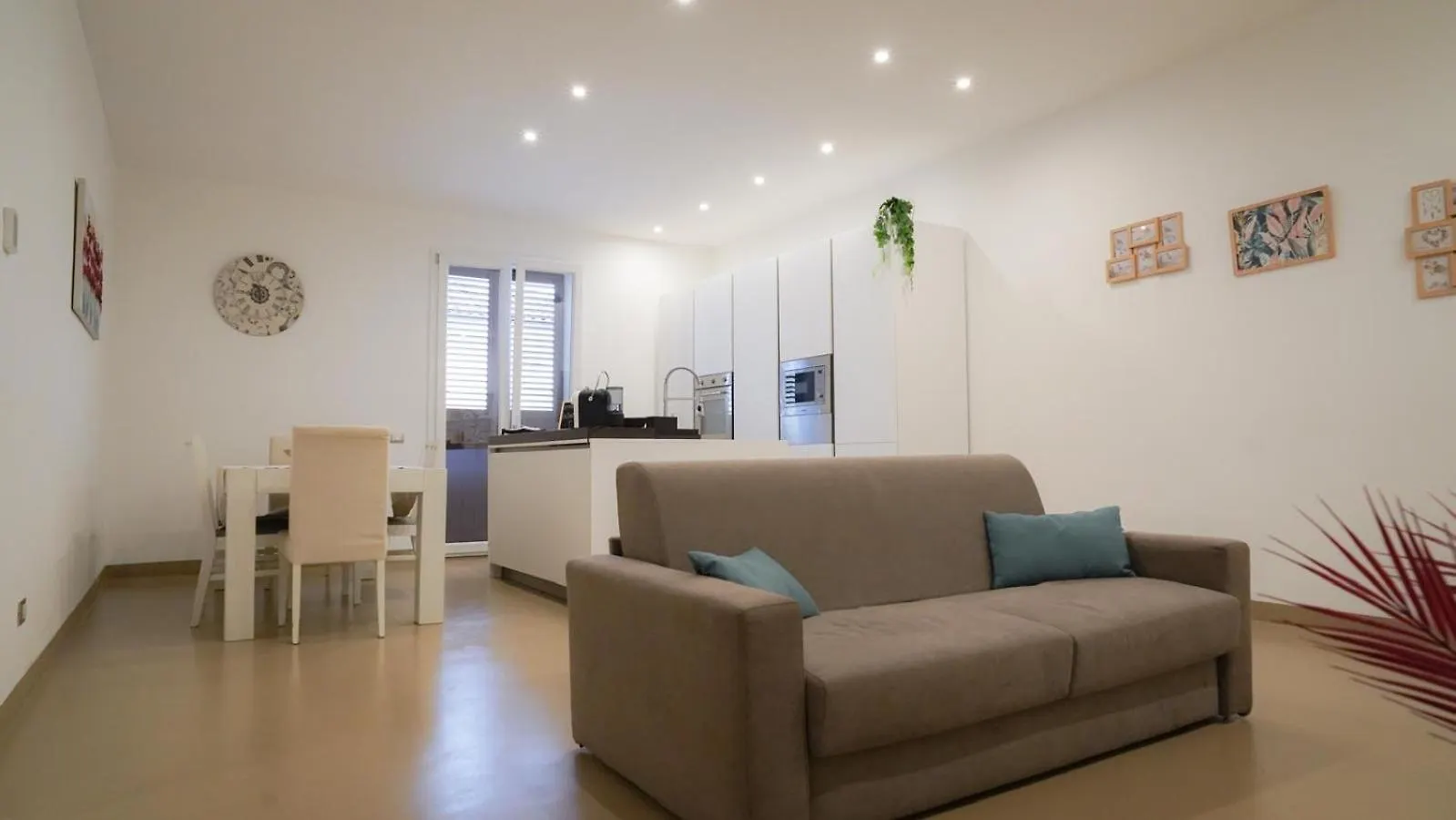 Marina Sea Apartments-Seaside Boutique Palermo Holiday home